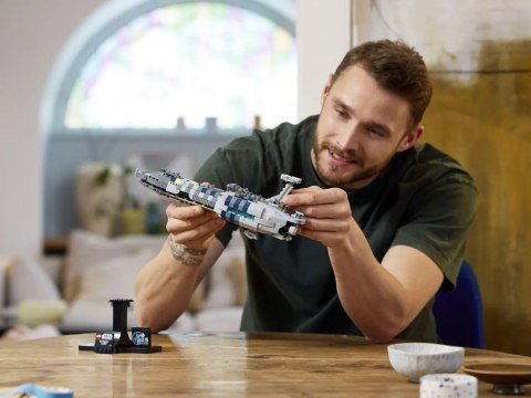 LEGO Star Wars 75377 Niewidzialna ręka