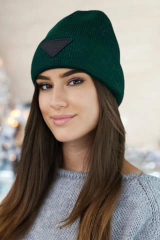 NAOMI beanie czapka zimowa z aplikacją kolor zielony - Kamea