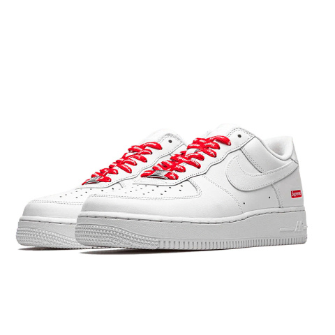 Buty sportowe NIKE Air Force 1 - Supreme Białe