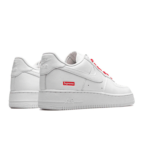 Buty sportowe NIKE Air Force 1 - Supreme Białe