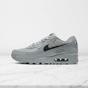 Buty na co dzień dla niego, Nike Air Max 90, szaro granatowe, siatka i zamsz, wygodne na cały dzień, DM0029-022