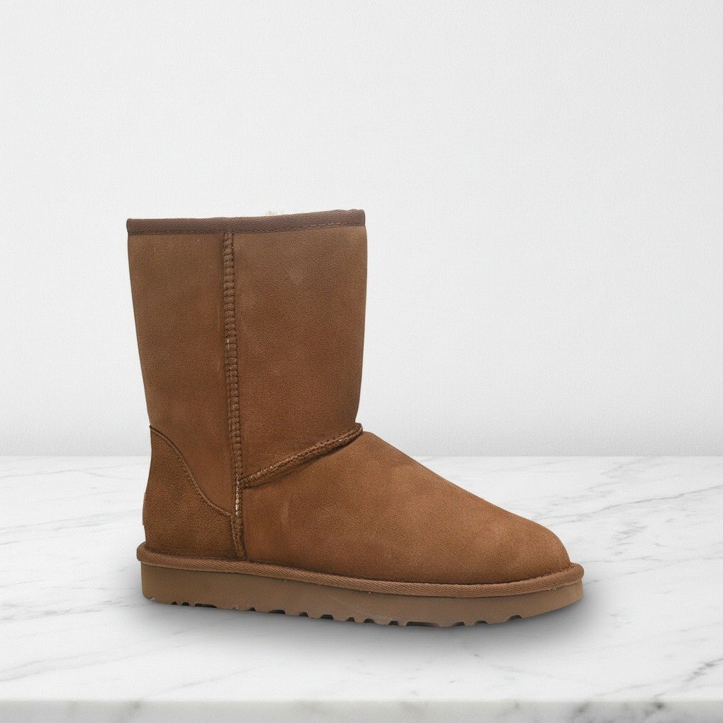Hej, poznaj śniegowce UGG Classic Short II na co dzień, brązowy zamsz z futrem, wygodne, unisex 1016223-CHE