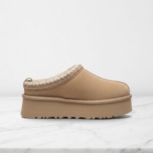 Wygodne kapcie damskie UGG Tazz Slippers, beżowy zamsz z futrem, idealne na co dzień w domu 1122553-SAN