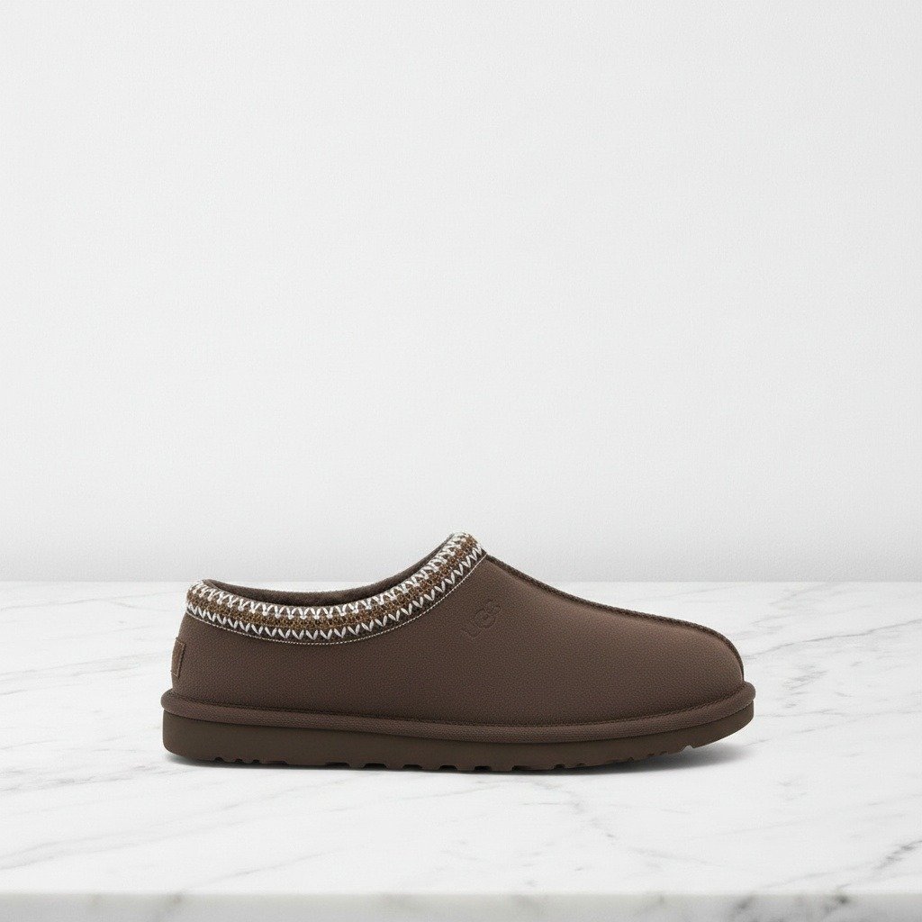 Wygodne kapcie UGG Tasman II Slipper dla całej rodziny, brąz, zamsz i futro, idealne na co dzień 1174671-DDCC