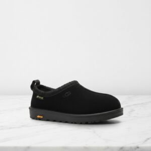 Wygodne kapcie na co dzień, UGG Tasman GTX Slipper, czarne, zamsz z gumą, unisex, idealne na chłodniejsze dni 1171304-BLK