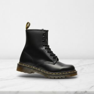 Czarne glany Dr. Martens 1460 Smooth Black na co dzień, skórzane, unisex, wygodne na cały dzień 11822006