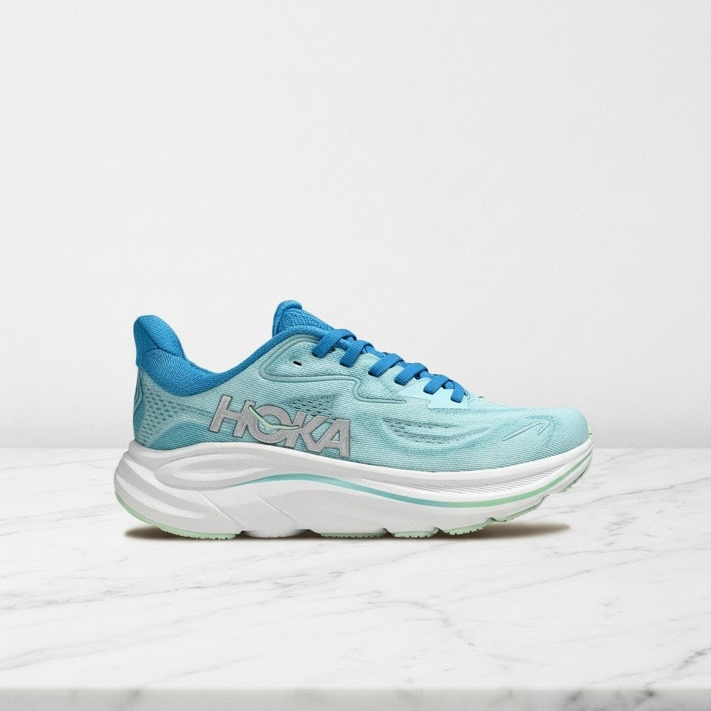 Buty do biegania damskie Hoka Clifton 10 Skyward Blue Cielo Blue, wygodne na cały dzień, lekkie i przewiewne, błękitne 1162031-SKYW