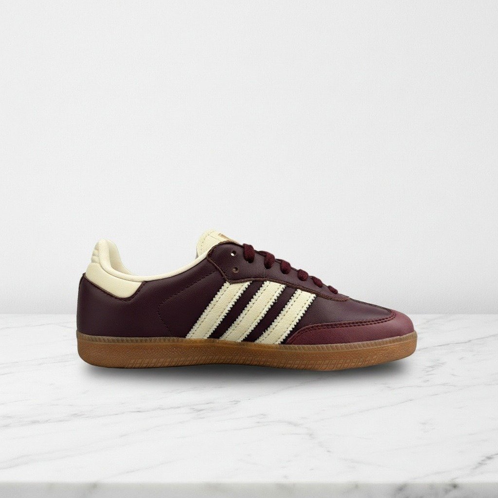 Buty na co dzień Adidas Samba OG W, bordowo kremowe, skóra z zamszem, złote akcenty, pasują do wielu stylizacji ID0477