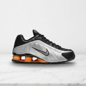 Nike Shox R4 na co dzień, wygodne sneakersy unisex, czarno srebrne, amortyzacja w pięcie, lekkie i przewiewne, HQ1988-003