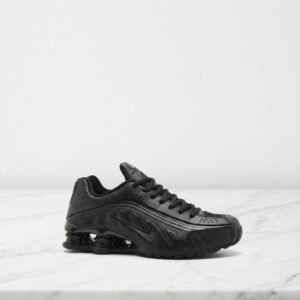 Nike Shox R4 Black Floral to buty, które możesz nosić codziennie, lekkie, przewiewne, wygodna amortyzacja na cały dzień, unisex HV0934-002