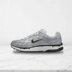 Buty Nike P-6000 na co dzień, unisex, biało srebrne z czarnym Swooshem, wygodna amortyzacja, FD9876-101