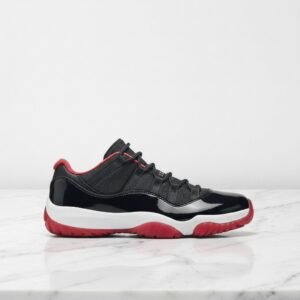 Buty Air Jordan 11 Low Bred na co dzień, czarno-czerwone, wygodne sneakersy unisex, siatka i skóra lakierowana 528895-012