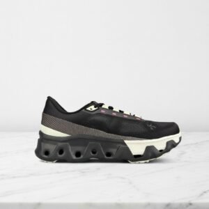 Sneakersy ON Cloudmonster Hyper, wygodne na co dzień, czarno białe, unisex, siatka i syntetyk, do stylizacji casual 3WE10121481