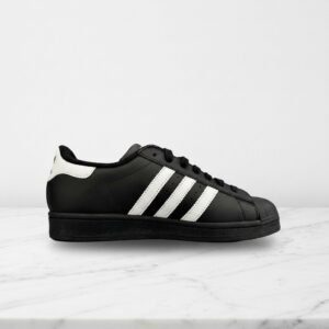 Buty Adidas Superstar czarno białe, unisex, na co dzień, skórzana cholewka, wygodna amortyzacja EVA, złote logo Trefoil, EG4959