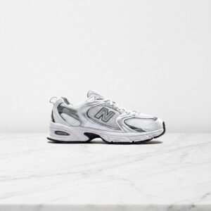 Wygodne sneakersy New Balance 530 na co dzień, białe ze srebrem, siatkowa cholewka, unisex MR530AD
