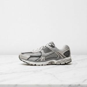 Cześć, poznaj sneakersy Nike Zoom Vomero 5 Iron Ore dla niego i dla niej, szaro białe, wygodne na cały dzień, FD0791-012