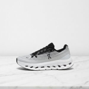 Wygodne sneakersy unisex ON Cloudtilt Black Ivory, czarno-białe, tekstylny materiał na co dzień, idealne do codziennych stylizacji 3ME10101430