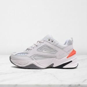Nike M2K Tekno Phantom to sneakersy unisex na każdy dzień, biało pomarańczowe, lekkie i wygodne do wielu stylizacji AO3108-001