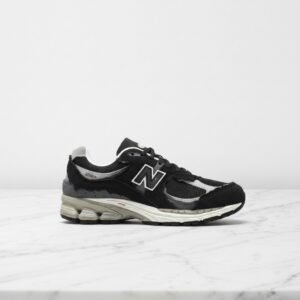 Sneakersy New Balance 2002R Protection Pack Black Grey, unisex, wygodne na co dzień, zamsz i siatka, czarno-szare M2002RDJ