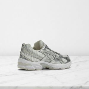 Buty sportowe ASICS GEL-1130 dla niego i dla niej, beż ze srebrem, siateczka i syntetyk, wygodne na co dzień, 1202A164-107