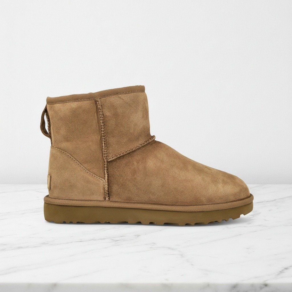 Hej, poznaj śniegowce UGG Classic Mini II Chestnut dla niego, brązowy zamsz, ciepła wełna na co dzień 1016222-CHE