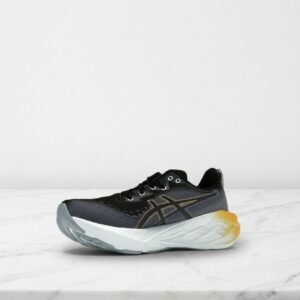 Wygodne sneakersy ASICS Novablast 4 na co dzień