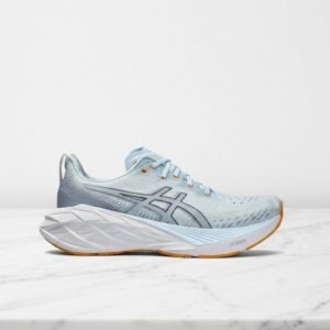 Wygodne sneakersy ASICS Novablast 4 dla Ciebie