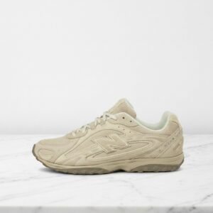 Wygodne sneakersy New Balance 204L na co dzień