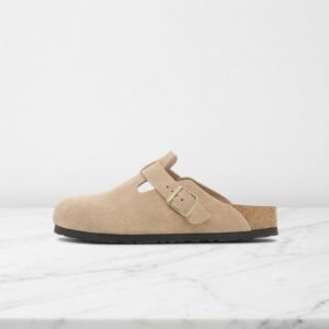 Birkenstock Boston Sand Castle na co dzień, wygodne sneakersy unisex, beżowy zamsz, korkowa podeszwa, 1030883