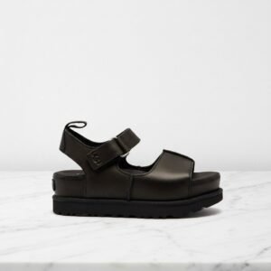 Hej, poznaj damskie buty zimowe UGG Goldenstar HI w czarnym kolorze, wygodne na cały dzień, skóra i zamsz, 1167356-BLK