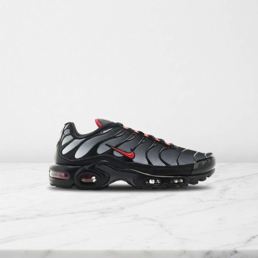 Buty męskie Nike Air Max Plus Black Gradient Red, wygodne sneakersy na co dzień, siatka i TPU CI2299-001