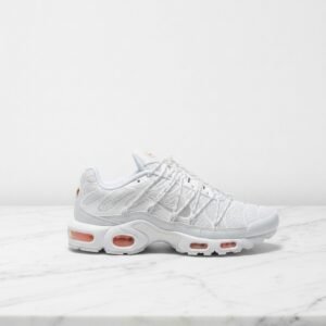 Buty Nike Air Max Plus Utility dla niej i dla niego, wygodne na co dzień, biało-pomarańczowe, mudguard, FJ4232-100
