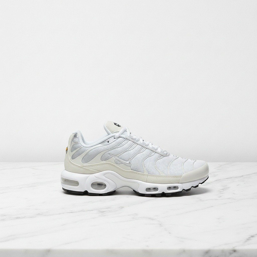Buty Nike Air Max Plus Sail Pure Platinum Silver na co dzień, męskie, wygodne, biało szare FN7813-001