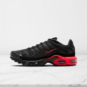 Buty męskie Nike Air Max Plus, czarne z czerwonym, przewiewna siateczka, wygodna amortyzacja Air na cały dzień, do codziennych stylizacji, IX0385-001