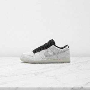 Nike Dunk Low Fragment Design Clot, wygodne sneakersy unisex na co dzień, biel i czerń, tkanina z odrywaną warstwą, FN0315-110